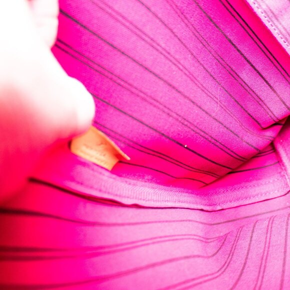 Louis Vuitton Neverfull GM Fuchsia Monogram Tote with Matching Pouch - Picture 10 of 10